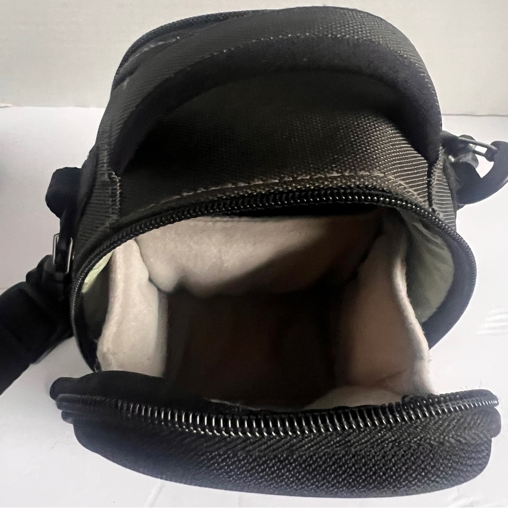 Case Logic Compact Camera Case - Picture 4 of 11